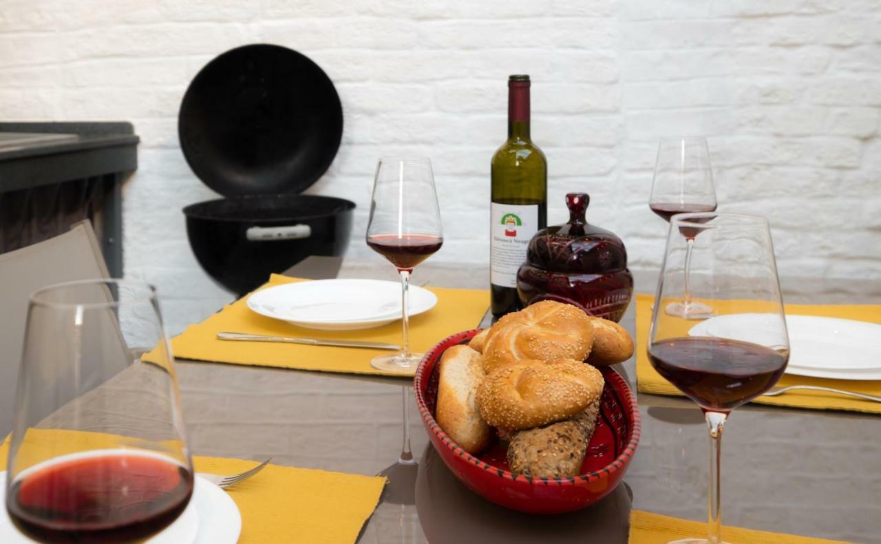 Good Living Bucharest Aparthotel Bagian luar foto